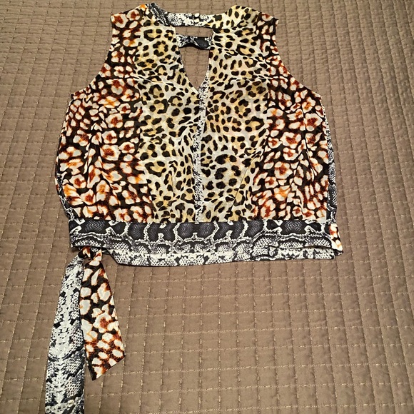 EXPRESS MULTI COLORED/PATTERNED TOP - Picture 4 of 7